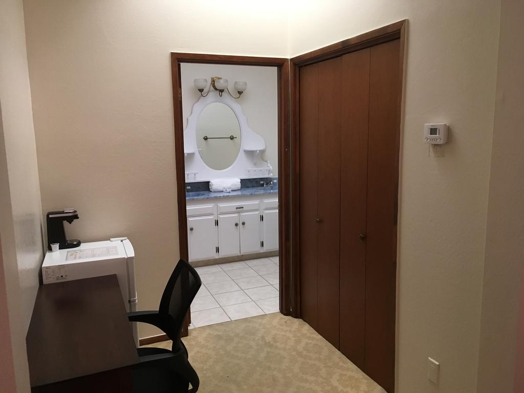 Hotel Burgess Reedley Luaran gambar